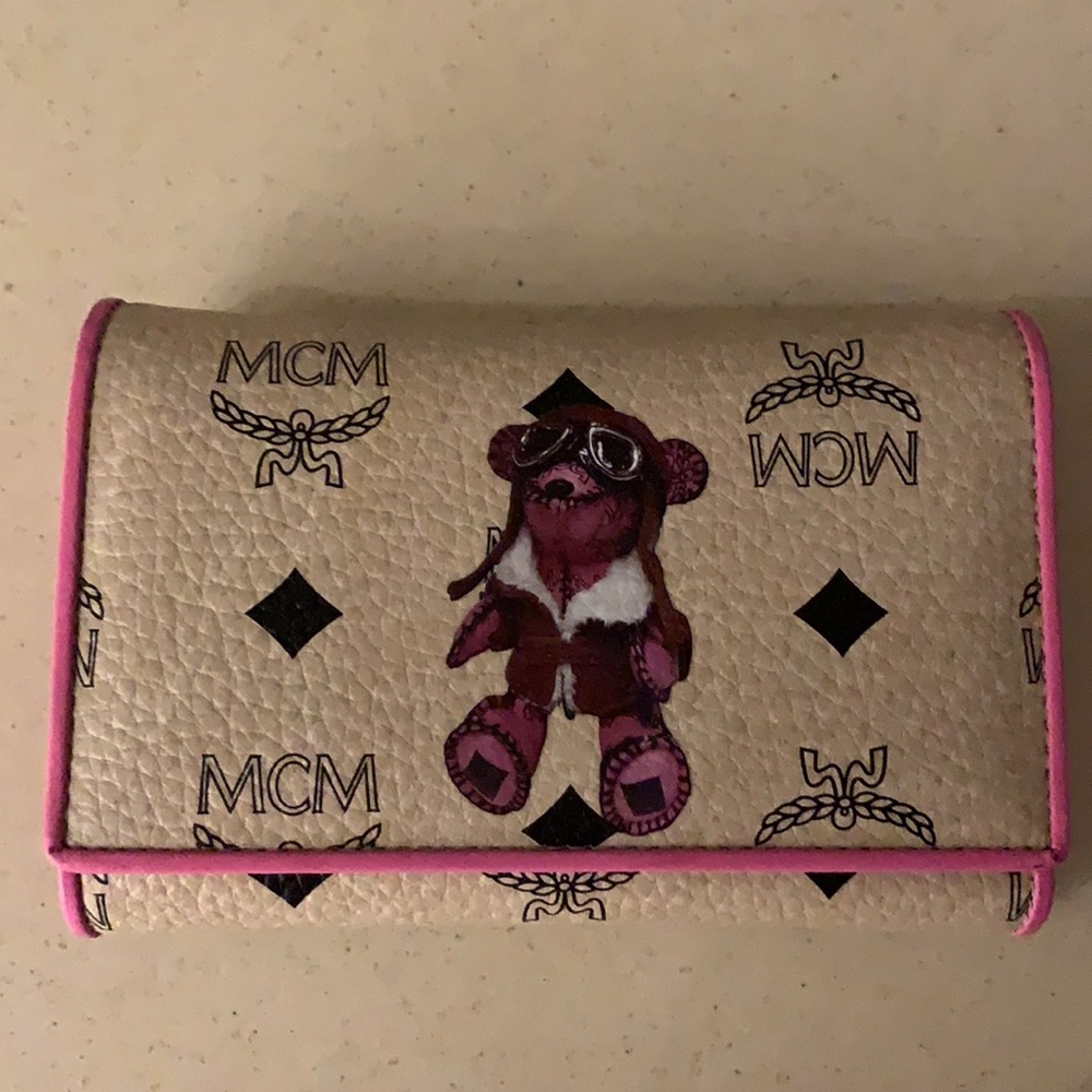 MCM PINK TEDDY BEAR PILOT WALLET